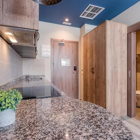 Livensa Living Marina Real מלון